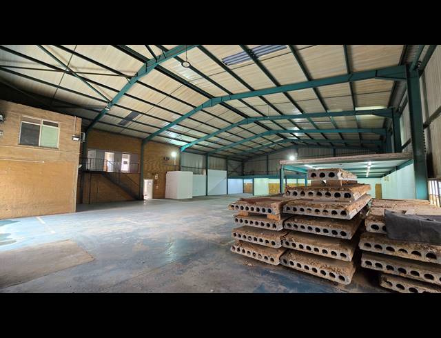 750M² WAREHOUSE FOR SALE IN SPARTAN